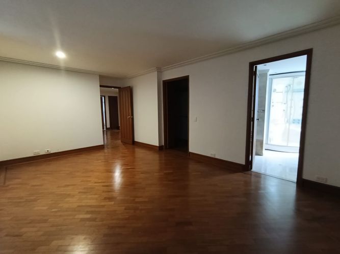Apartamento de 4 alcobas en arriendo en El Poblado, Medellín, 220 m² · foto 14 de 20