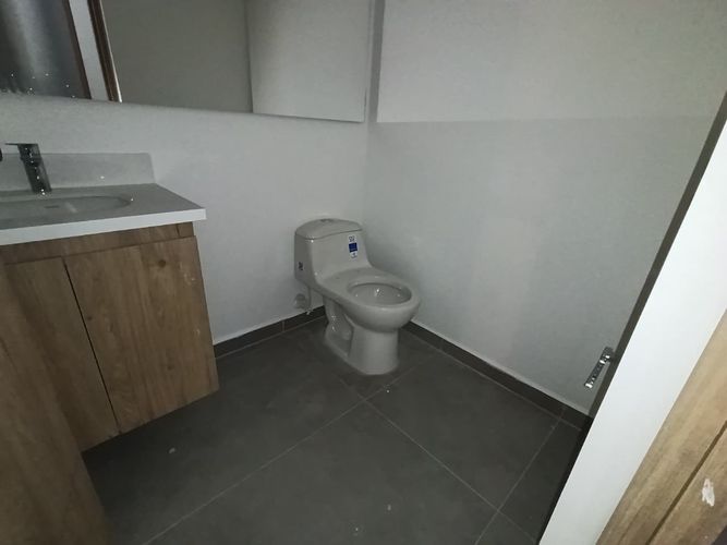 Oficina en arriendo en El Poblado, Medellín, 164 m² · foto 4 de 13