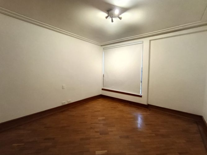 Apartamento de 4 alcobas en arriendo en El Poblado, Medellín, 220 m² · foto 19 de 20