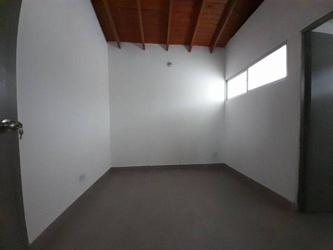 Apartamento de 2 alcobas en arriendo en Estadio, Medellín, 75 m² · foto 5 de 13