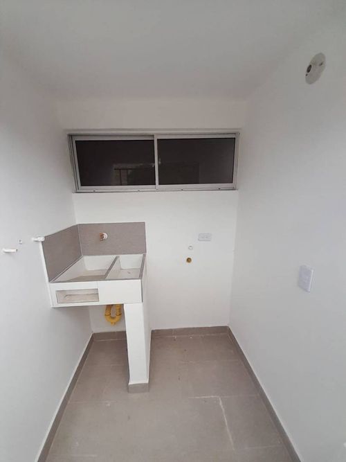 Apartamento de 2 alcobas en arriendo en Estadio, Medellín, 75 m² · foto 11 de 13