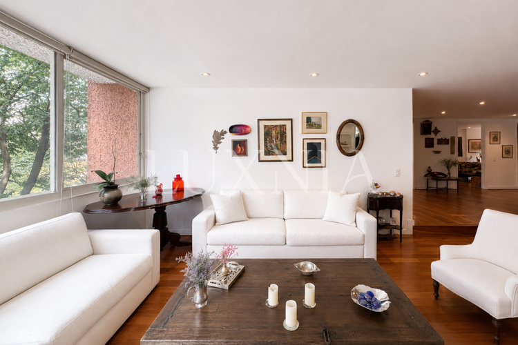 Apartamento de 2 alcobas en venta en El Nogal, Bogotá, 145 m² · foto 2 de 19