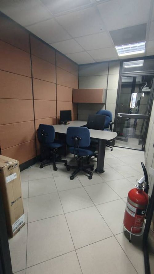Oficina en arriendo en La Candelaria, Medellín, 350 m² · foto 8 de 24