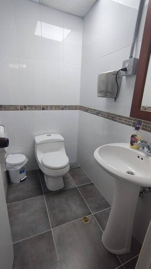 Oficina en arriendo en La Candelaria, Medellín, 350 m² · foto 12 de 24