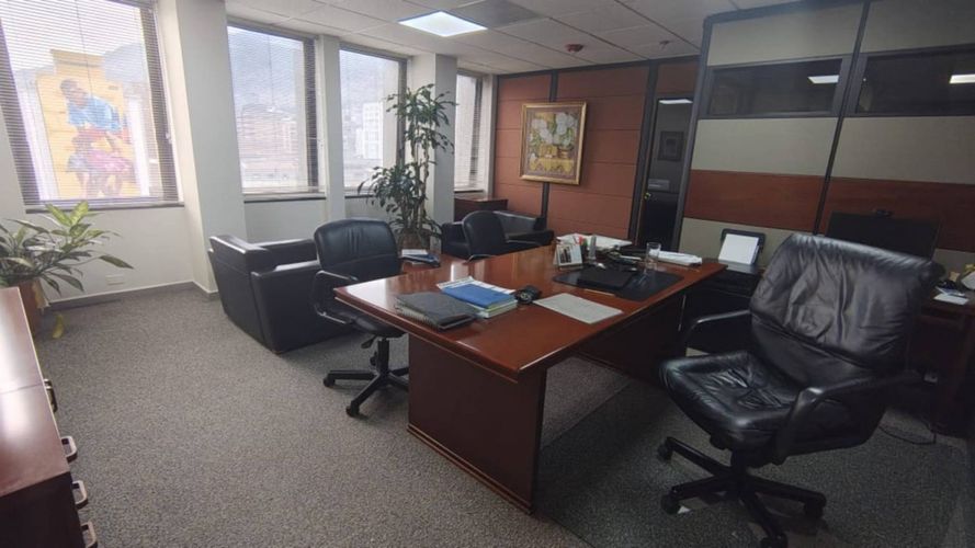 Oficina en arriendo en La Candelaria, Medellín, 350 m² · foto 18 de 24