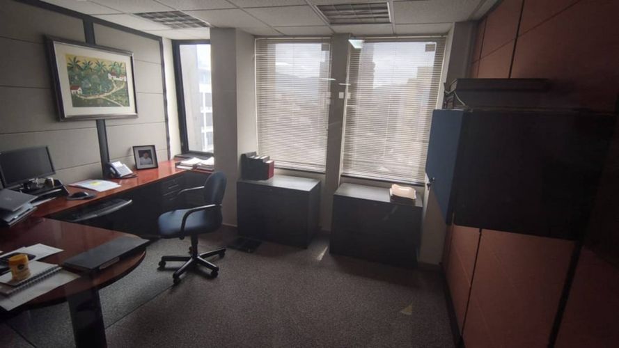 Oficina en arriendo en La Candelaria, Medellín, 350 m² · foto 21 de 24