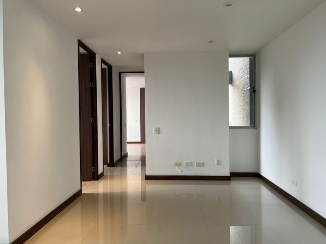 Apartamento de 3 alcobas en arriendo en Camino Verde, Envigado, 80 m² · foto 6 de 20