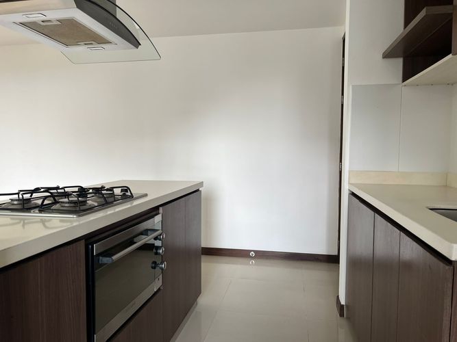 Apartamento de 3 alcobas en arriendo en Camino Verde, Envigado, 80 m² · foto 2 de 20