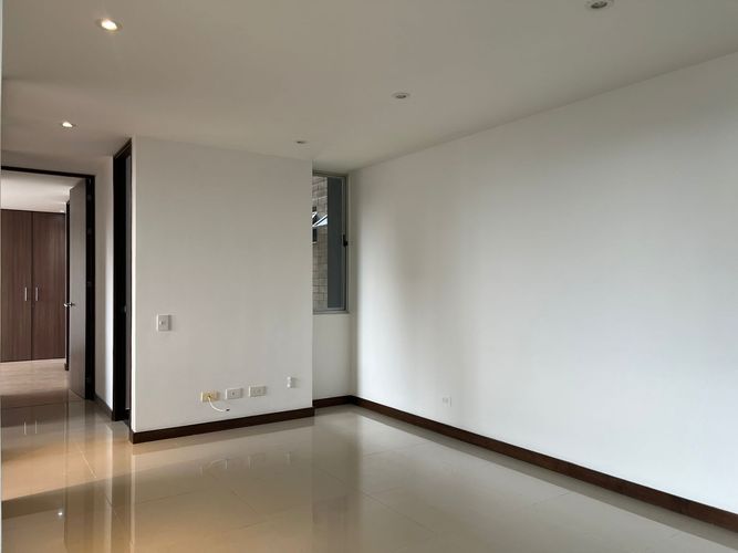 Apartamento de 3 alcobas en arriendo en Camino Verde, Envigado, 80 m² · foto 8 de 20