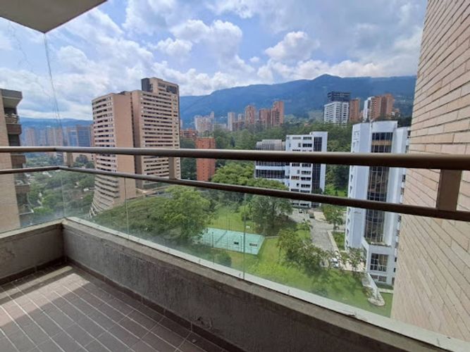 Apartamento de 2 alcobas en arriendo en Loma De Los Gonzalez, Medellín, 86 m² · foto 3 de 24