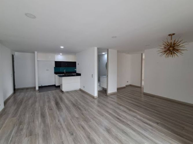Apartamento de 2 alcobas en arriendo en Loma De Los Gonzalez, Medellín, 86 m² · foto 8 de 24
