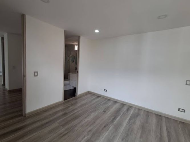Apartamento de 2 alcobas en arriendo en Loma De Los Gonzalez, Medellín, 86 m² · foto 12 de 24