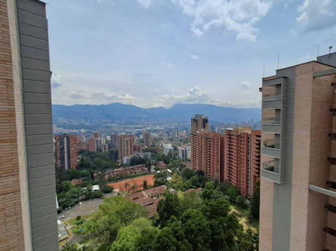 Apartamento de 2 alcobas en arriendo en Loma De Los Gonzalez, Medellín, 86 m² · foto 13 de 24