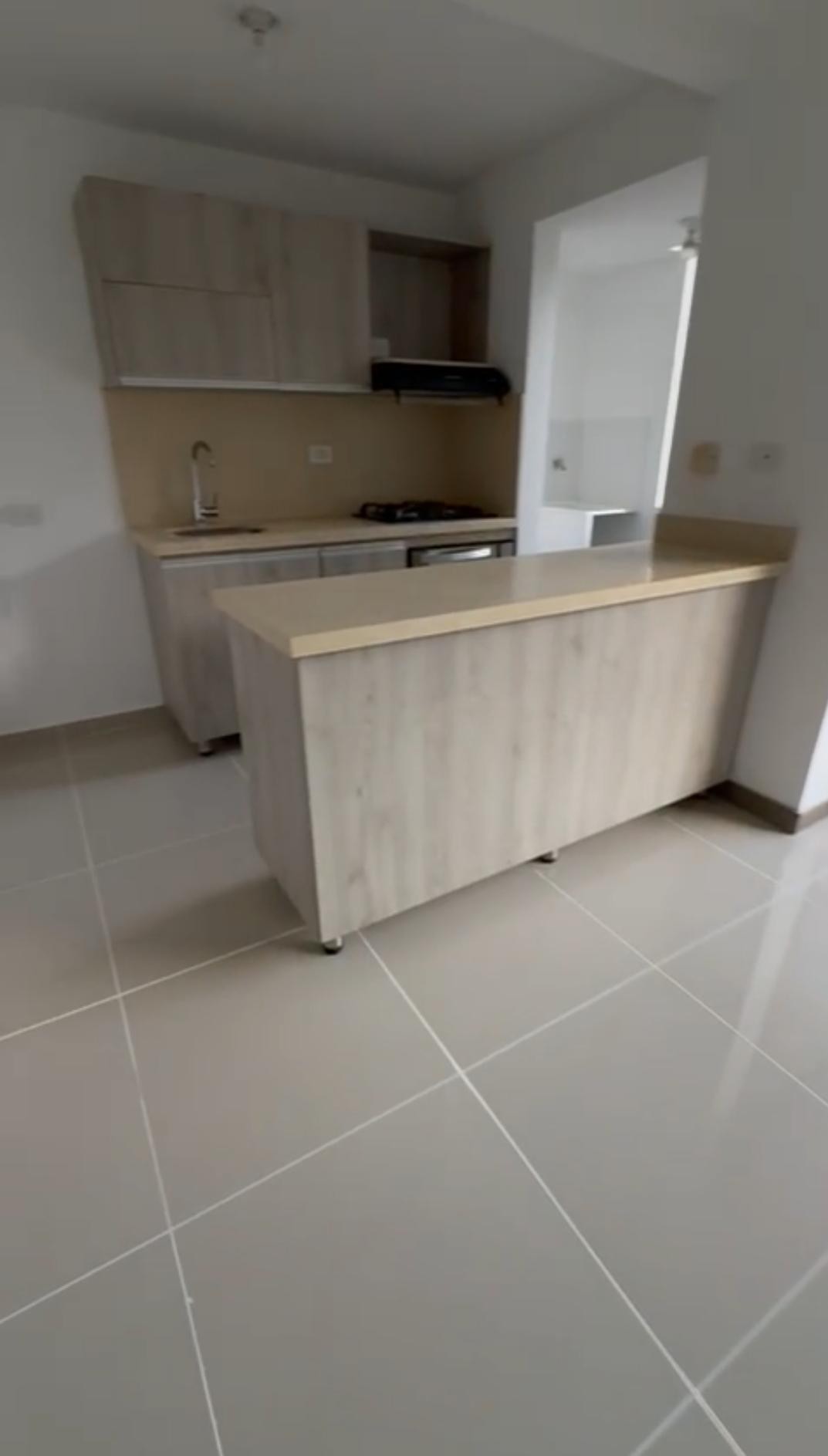 Apartamento en venta en Las Brisas, La Estrella · foto 2 de 24