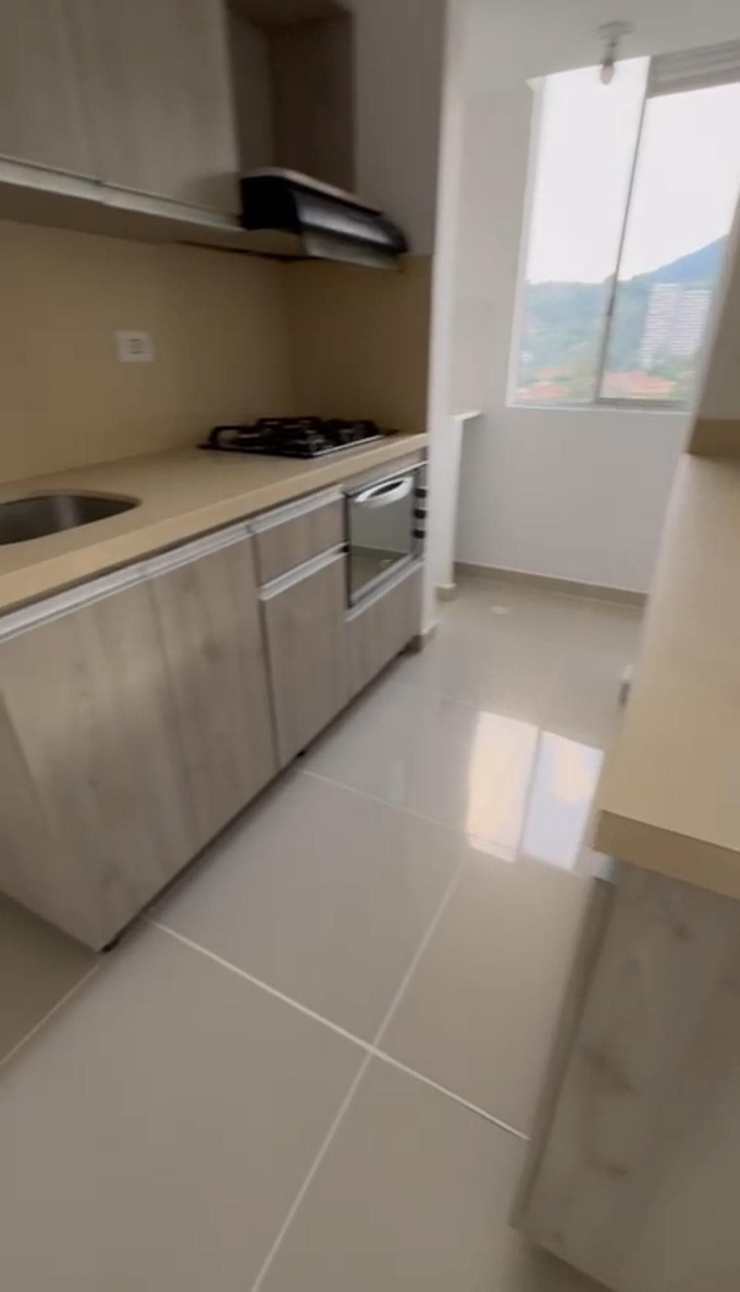 Apartamento en venta en Las Brisas, La Estrella · foto 7 de 24
