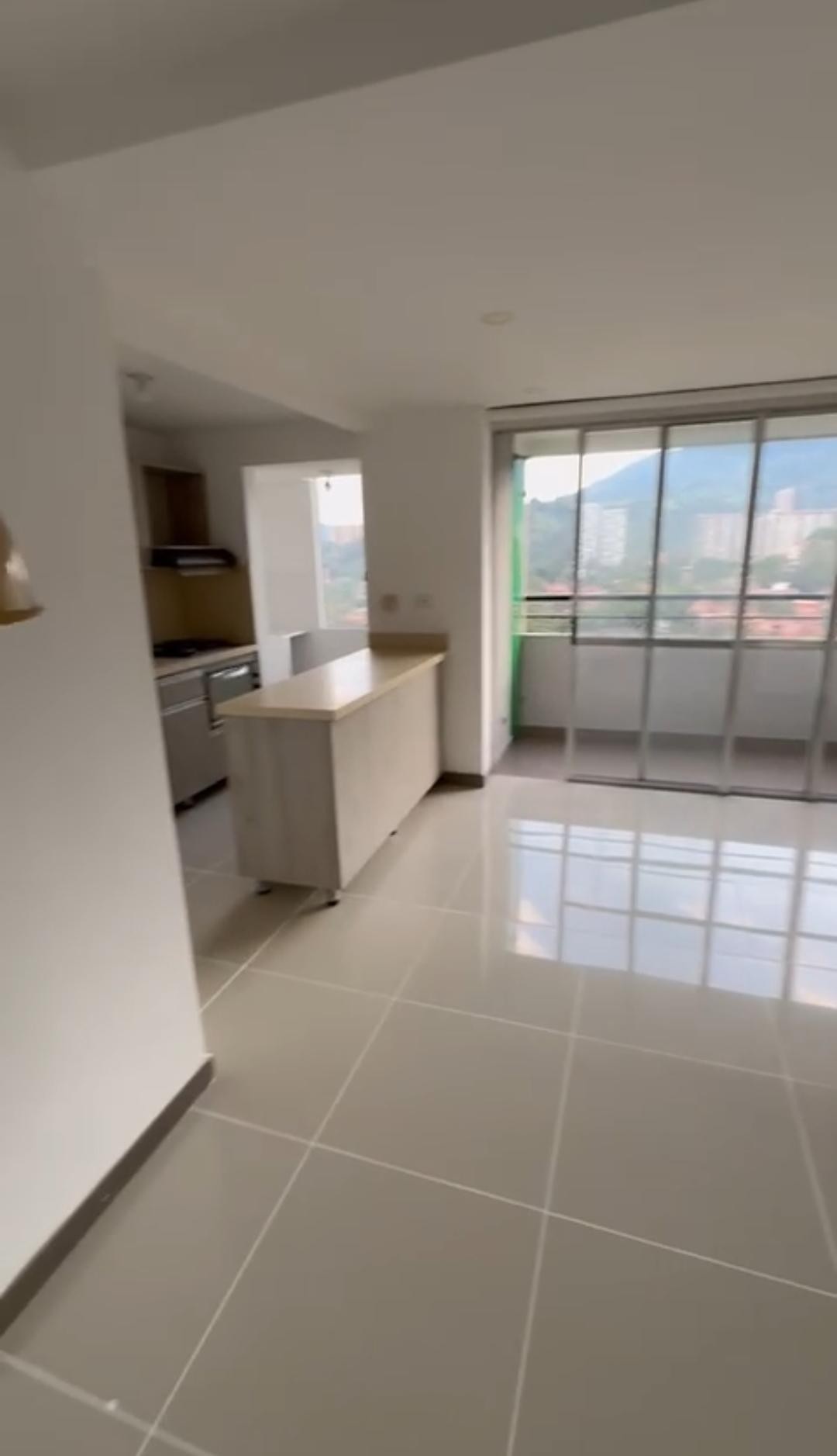 Apartamento en venta en Las Brisas, La Estrella · foto 4 de 24