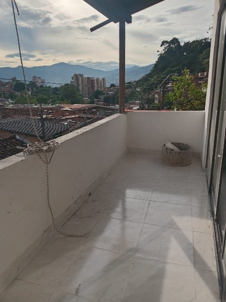 Apartamento en venta en Villatina, Medellín · foto 7 de 7