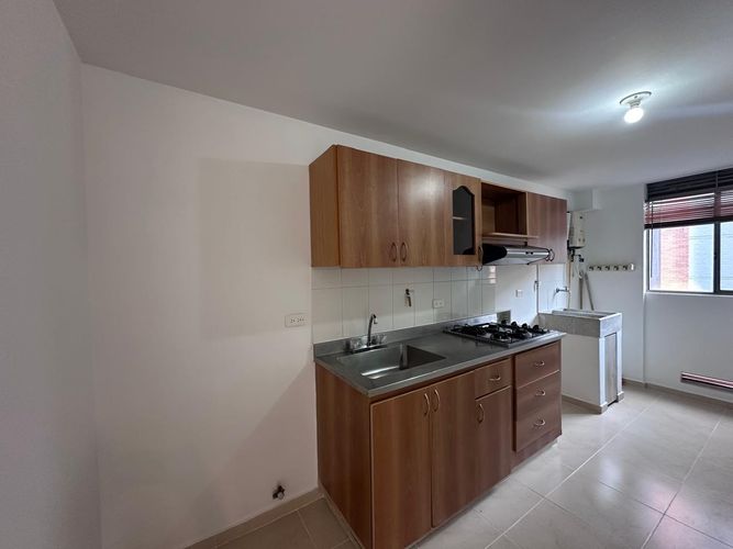 Apartamento de 2 alcobas en arriendo en El Poblado, Medellín, 59 m² · foto 6 de 17