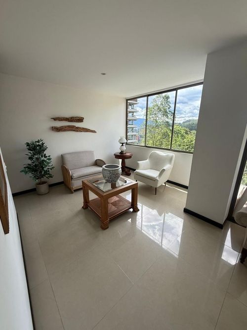 Apartamento de 2 alcobas en arriendo en Cola Del Zorro, Medellín, 145 m² · foto 5 de 15