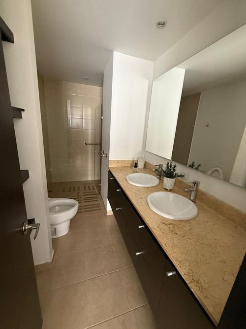 Apartamento de 2 alcobas en arriendo en Cola Del Zorro, Medellín, 145 m² · foto 10 de 15