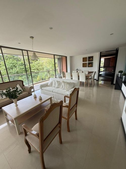 Apartamento de 2 alcobas en arriendo en Cola Del Zorro, Medellín, 145 m² · foto 4 de 15
