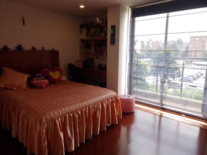 Casa de 4 alcobas en venta en Ciudad Salitre, Bogotá, 317 m² · foto 22 de 24