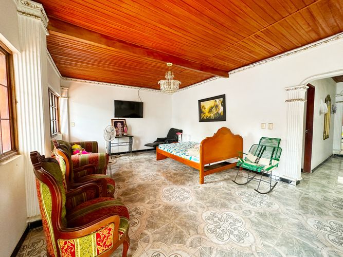 Casa de 3 alcobas en venta en Cundinamarca, Cúcuta, 168 m² · foto 2 de 16