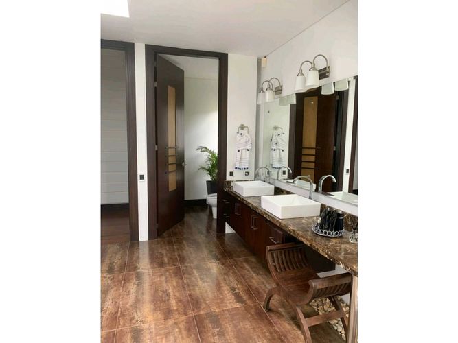 Casa de 3 alcobas en venta en Fundadores, Armenia, 590 m² · foto 8 de 15