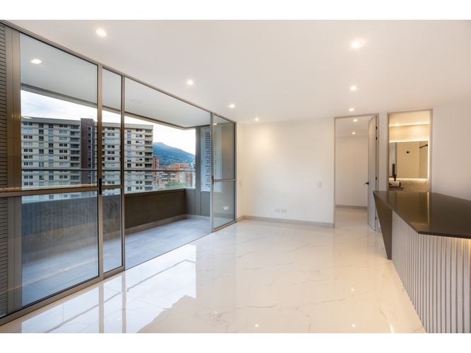 Apartamento de 3 alcobas en venta en Loma De San Jose, Sabaneta, 80 m² · foto 6 de 12