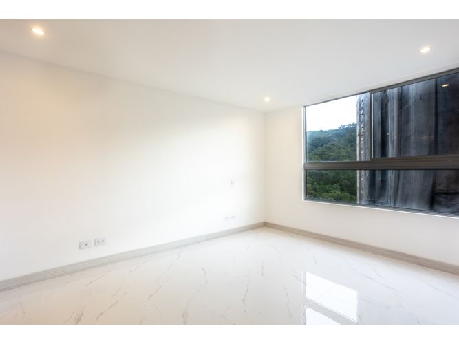 Apartamento de 3 alcobas en venta en Loma De San Jose, Sabaneta, 80 m² · foto 7 de 12