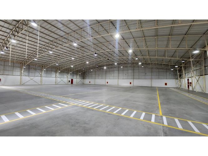Bodega en venta en Via El Eden, Armenia, 3217 m² · foto 8 de 24