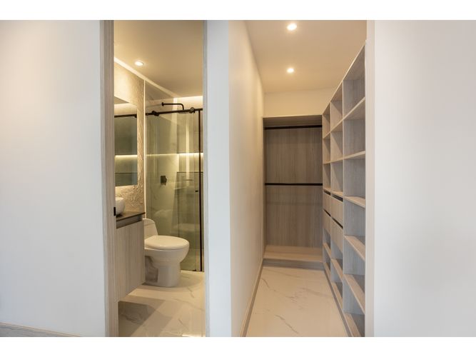 Apartamento de 3 alcobas en venta en Loma De San Jose, Sabaneta, 80 m² · foto 10 de 12