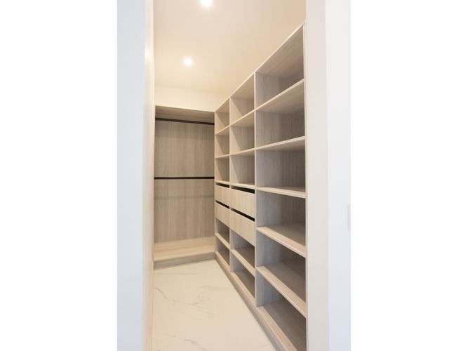 Apartamento de 3 alcobas en venta en Loma De San Jose, Sabaneta, 80 m² · foto 11 de 12