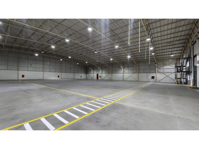 Bodega en venta en Via El Eden, Armenia, 3217 m² · foto 11 de 24