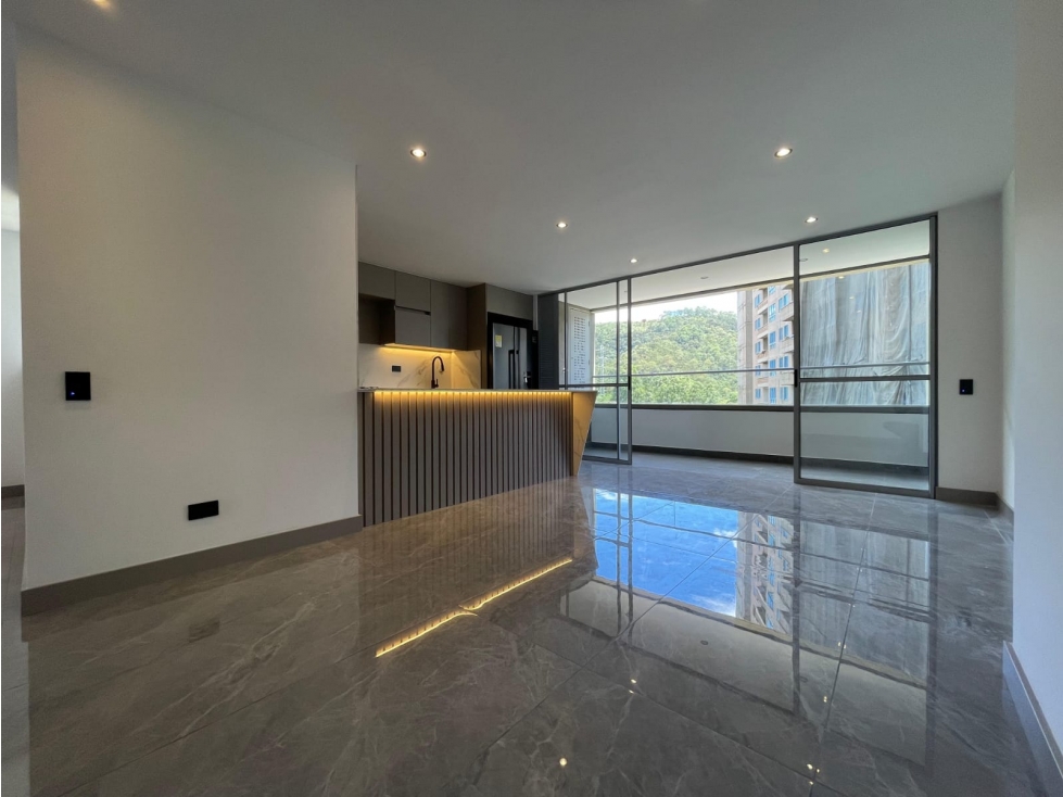 Apartamento en venta en Loma De San Jose, Sabaneta · foto 4 de 15