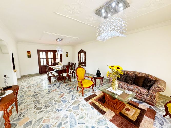 Casa de 6 alcobas en venta en Patios Centro, Los Patios, 874 m² · foto 9 de 19