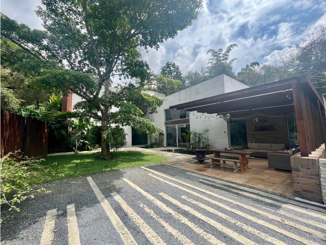 Casa de 4 alcobas en venta en Las Palmas, Medellín, 470 m² · foto 11 de 13