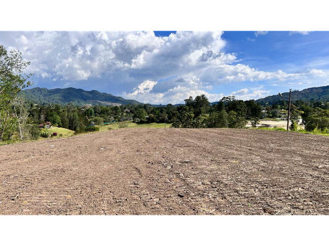 Lote en venta en Puente Pelaez, El Retiro, 1842 m² · foto 2 de 6