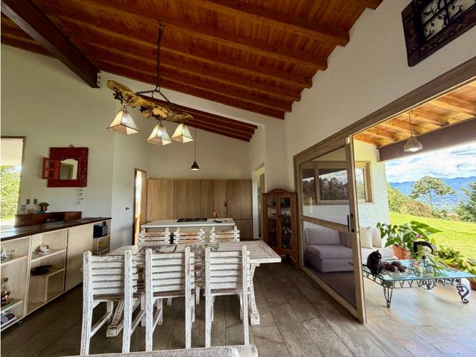 Casa de 3 alcobas en venta en Pantanillo, El Retiro, 221 m² · foto 4 de 17