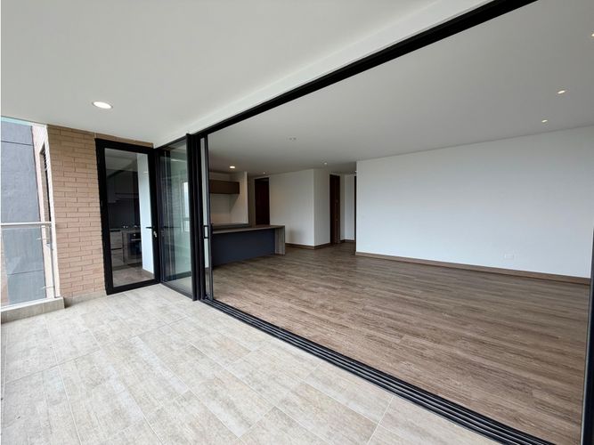 Apartamento de 3 alcobas en arriendo en Los Balsos, Medellín, 148 m² · foto 6 de 19