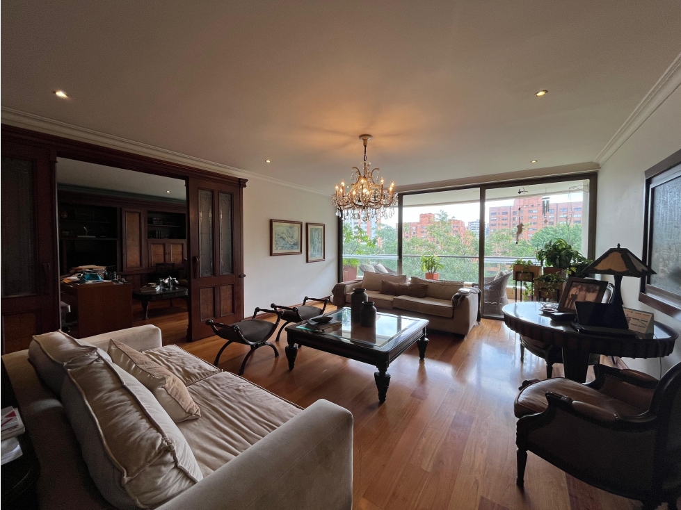 Apartment for sale in El Poblado, Medellín 2