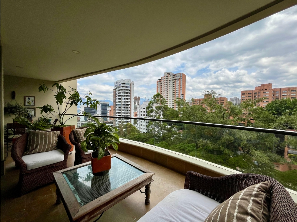 Apartment for sale in El Poblado, Medellín 3