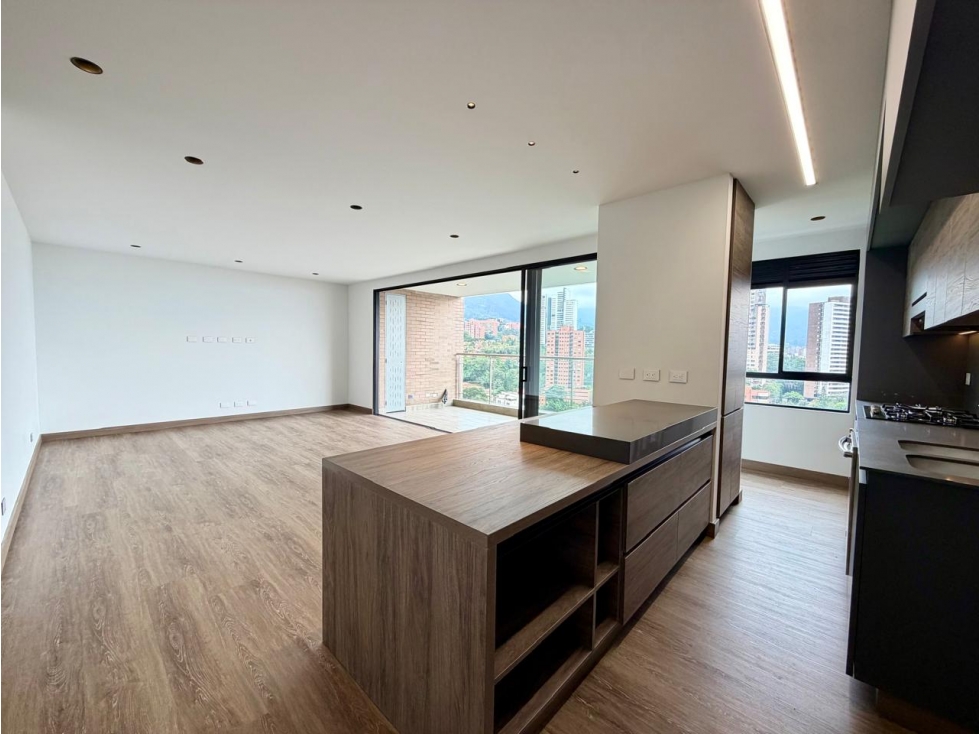 Apartamento en arriendo en El Campestre, Medellín · foto 3 de 14