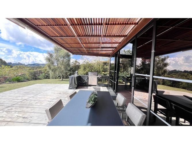 Casa en venta en Vía Las Palmas, Medellín, 450 m² · foto 5 de 12