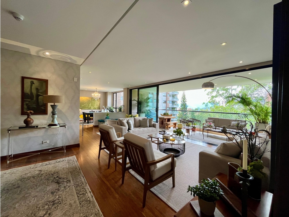 Apartment for sale in Los Balsos, Medellín 2