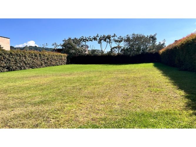 Lote en venta en Las Palmas, Envigado, 1690 m² · foto 2 de 3