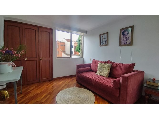 Casa de 4 alcobas en venta en Los Balsos, Medellín, 227 m² · foto 9 de 13