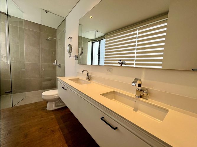 Apartamento de 3 alcobas en venta en Los Balsos, Medellín, 329 m² · foto 13 de 17
