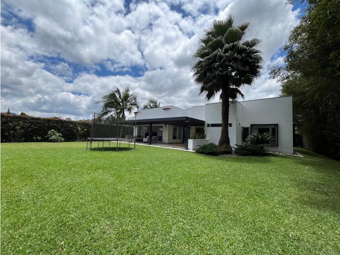 Casa de 3 alcobas en venta en Mesa, Envigado, 266 m² · foto 2 de 13