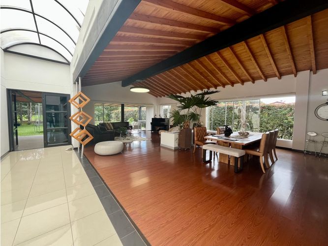 Casa de 3 alcobas en venta en Mesa, Envigado, 266 m² · foto 4 de 13